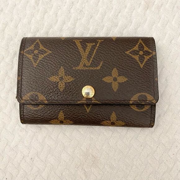 Louis Vuitton Monogram 6 Ring Key Case - Picture 1 of 12